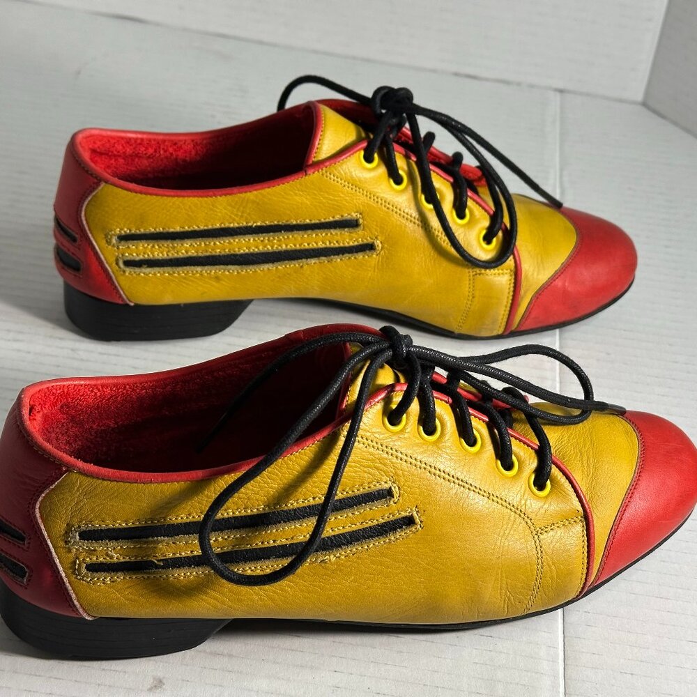 LADIES SIZE 7.5 ARFANGO LEATHER SHOES